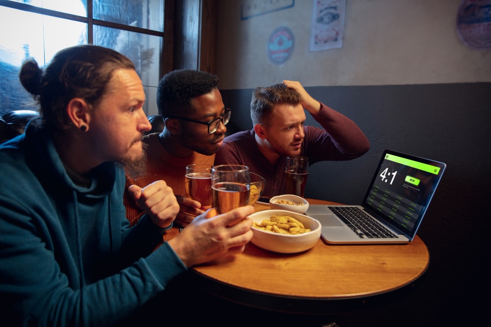 Aplicativos para assistir futebol ao vivo no celular: Conheça opções gratuitas